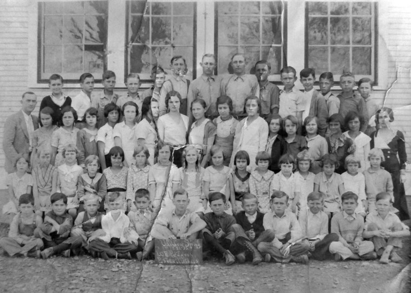 Willow Springs School 1932-33